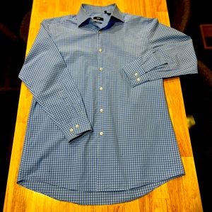 Hugo Boss Sharp Fit button up Dress Shirt. Men’s size 16 1/2-32/33